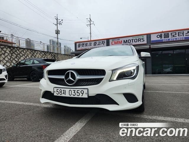 Mercedes-Benz CLA-Class C117 3