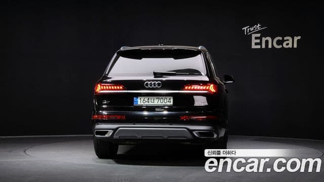 Audi Q7 (4M) 3