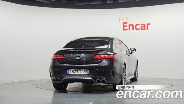 Mercedes-Benz E-Class W213 4