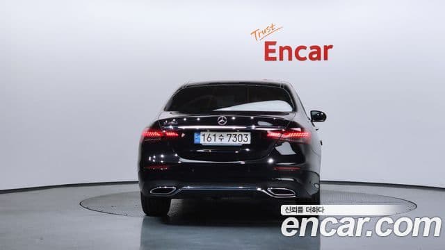 Mercedes-Benz E-Class W213 3