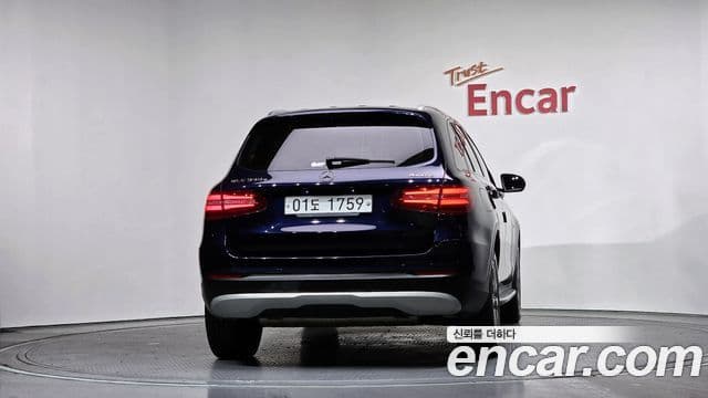 Mercedes-Benz GLC-Class X253 4