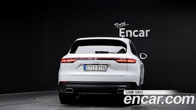 Porsche Cayenne (PO536) 4