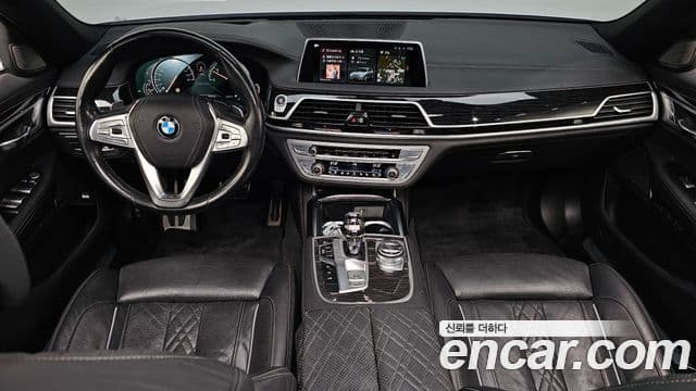 BMW 7 Series (G11) 4