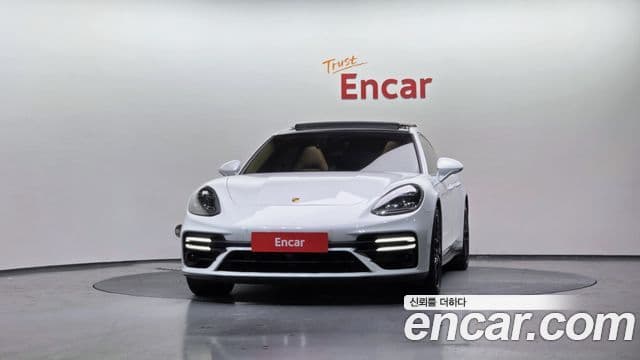 Porsche Panamera (971) 3