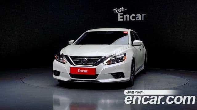 Nissan Altima 3