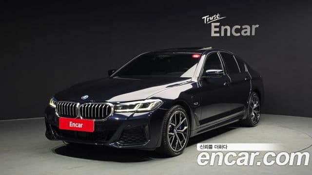BMW 5 Series (G30)