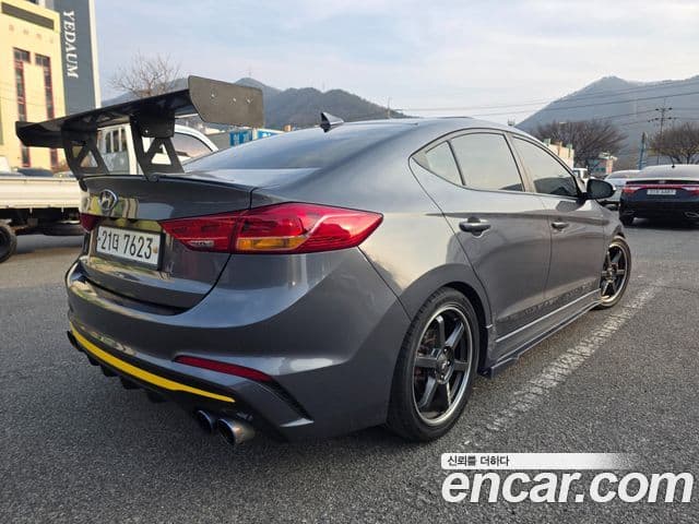 Hyundai Avante AD 2