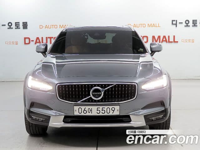 Volvo V90 Cross Country 3