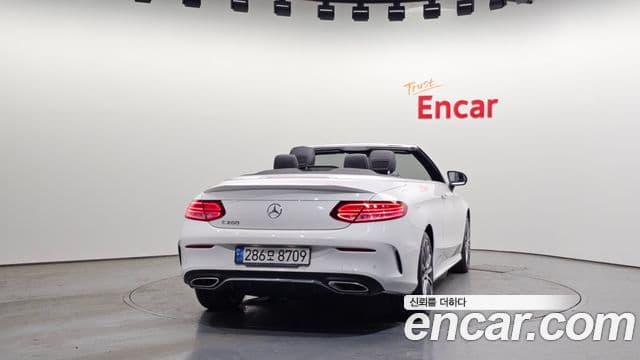 Mercedes-Benz C-Class W205 4