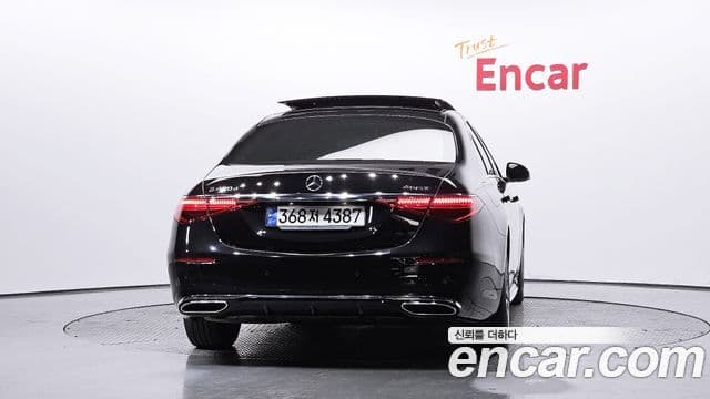 Mercedes-Benz S-Class W223 4