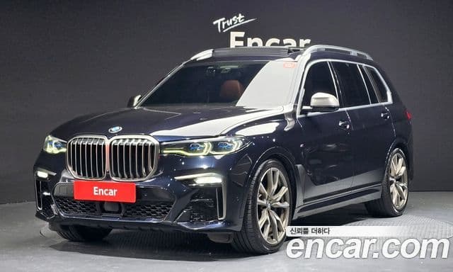 BMW X7 (G07) 1