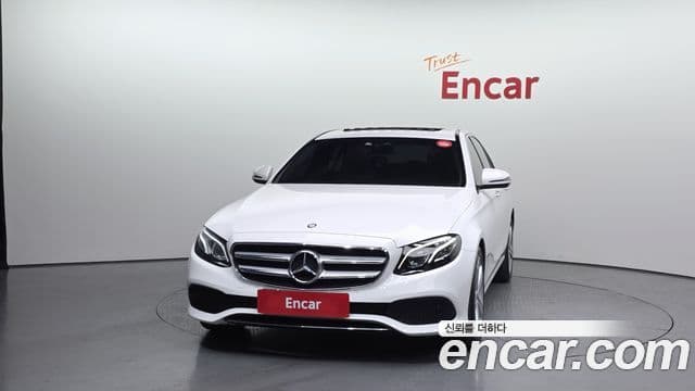 Mercedes-Benz E-Class W213 3