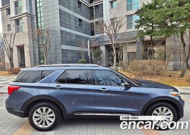 Ford Explorer 6th Gen 4