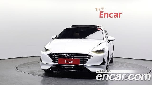 Hyundai Sonata (DN8) 3