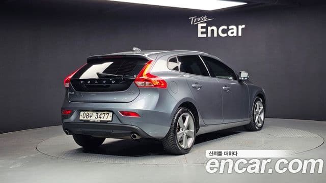 Volvo V40 2