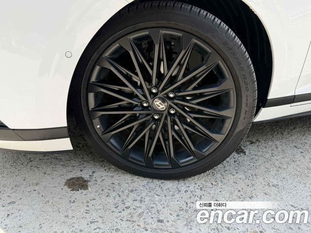 Hyundai Grandeur Hybrid (GN7) 4