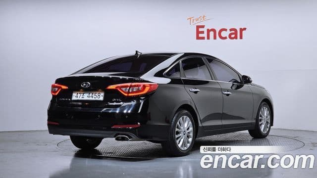Hyundai LF Sonata 2