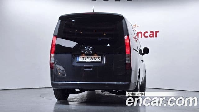 Hyundai Staria 3