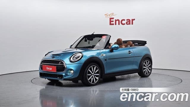 MINI Cooper S Convertible 1