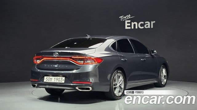 Hyundai Grandeur IG 2
