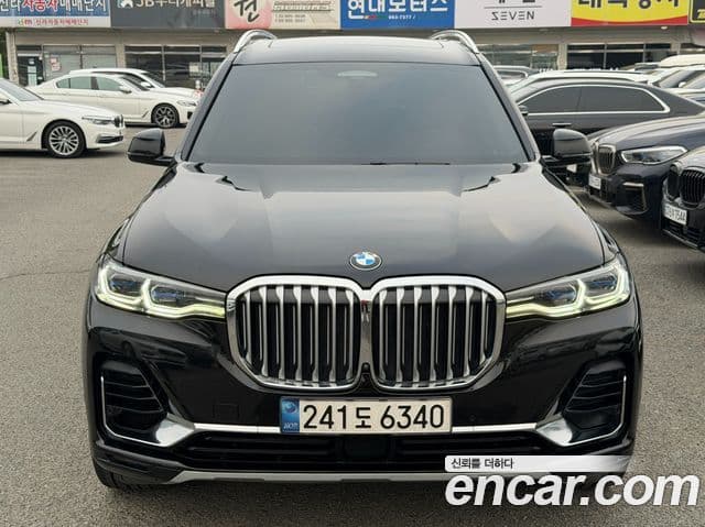 BMW X7 (G07) 3