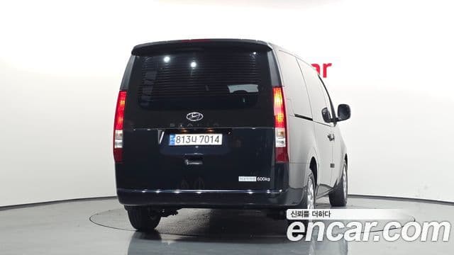 Hyundai Staria 4