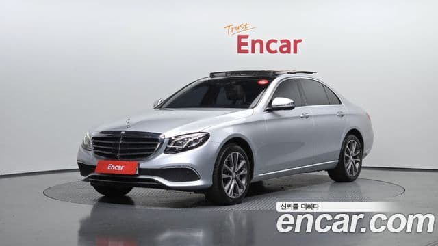 Mercedes-Benz E-Class W213 1