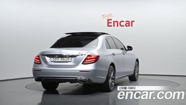 Mercedes-Benz E-Class W213 2