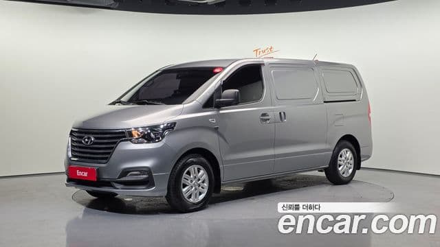 Hyundai The New Grand Starex 1
