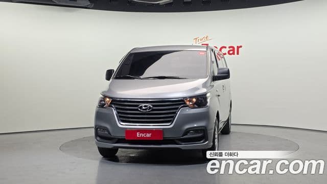Hyundai The New Grand Starex 3