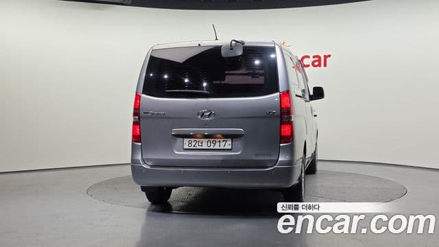 Hyundai The New Grand Starex 4