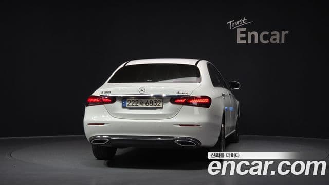 Mercedes-Benz E-Class W213 4