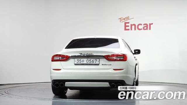 Maserati Quattroporte 4