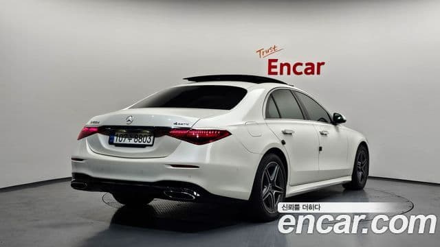Mercedes-Benz S-Class W223 2