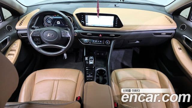 Hyundai Sonata (DN8) 4
