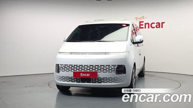 Hyundai Staria 3