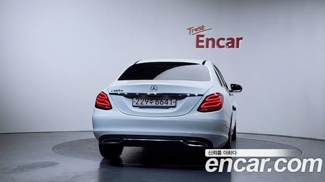 Mercedes-Benz C-Class W205 3