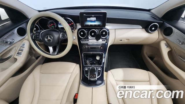 Mercedes-Benz C-Class W205 4