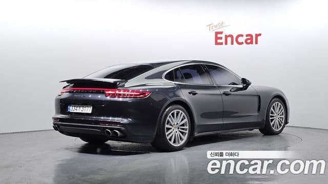 Porsche Panamera (971) 2