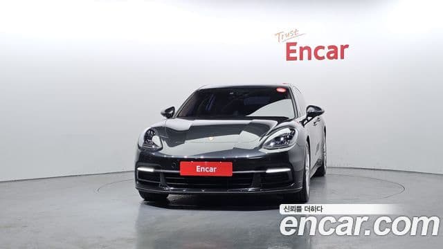 Porsche Panamera (971) 3
