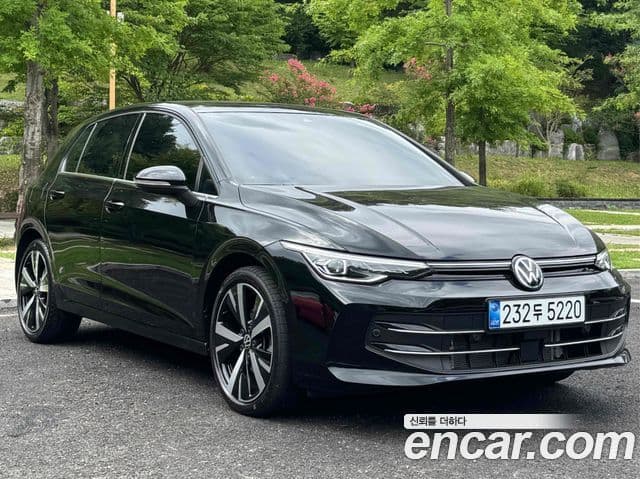 Volkswagen Golf 8th Gen 1