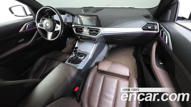BMW 4 Series (G22) 4