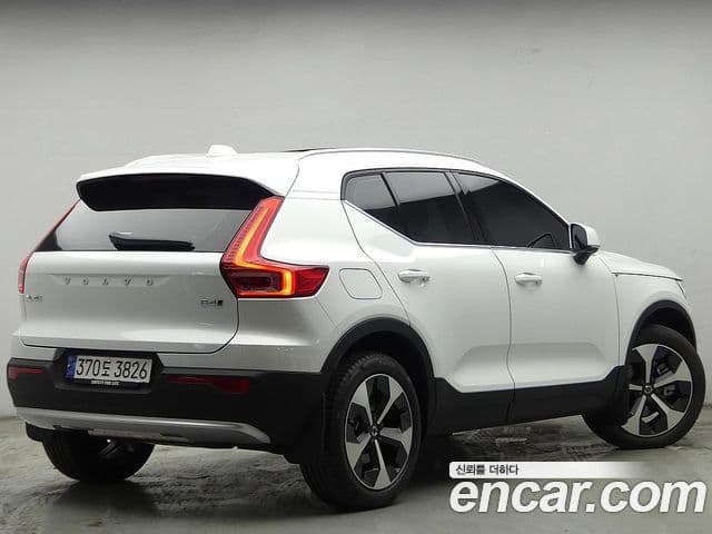 Volvo XC40 3