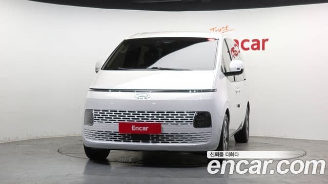 Hyundai Staria 3