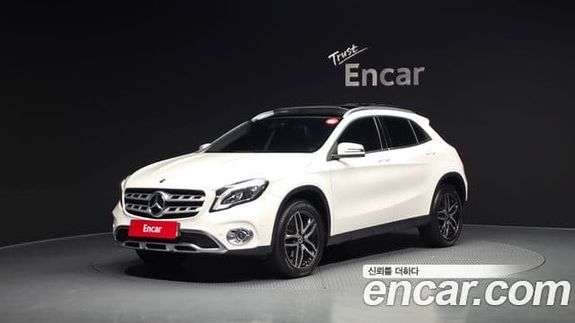 Mercedes-Benz GLA-Class X156