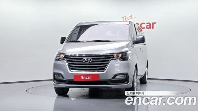 Hyundai The New Grand Starex 2