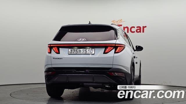 Hyundai Tucson (NX4) 3