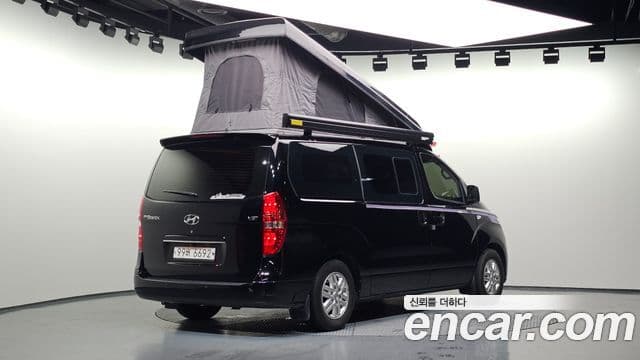 Hyundai The New Grand Starex 2