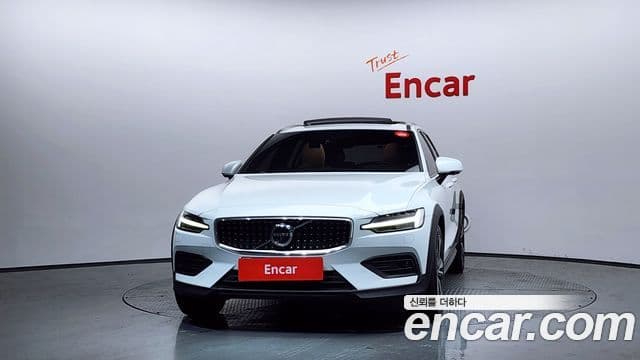 Volvo V60 Cross Country 2nd Gen 3