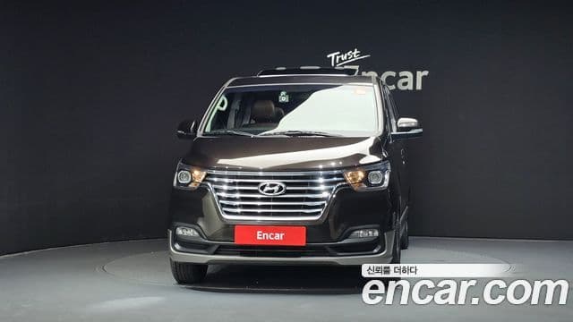 Hyundai The New Grand Starex 3